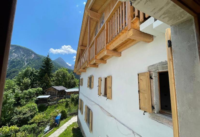 The Wooden House Lägenhet Valle di Cadore Exteriör bild